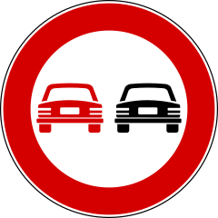Italy no passing sign